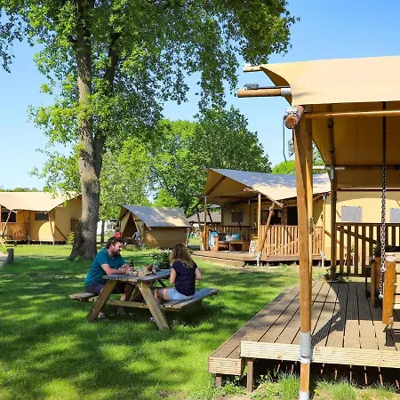 Tent With Sanitary Facilities At The Bedafse Bergen *